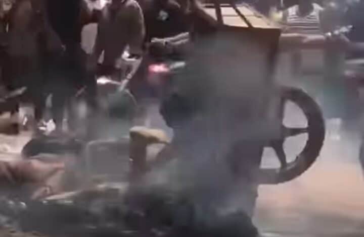 Angry Mob Set Scores Ablaze In Edo 1 Angry Mob Set Scores Ablaze In Edo