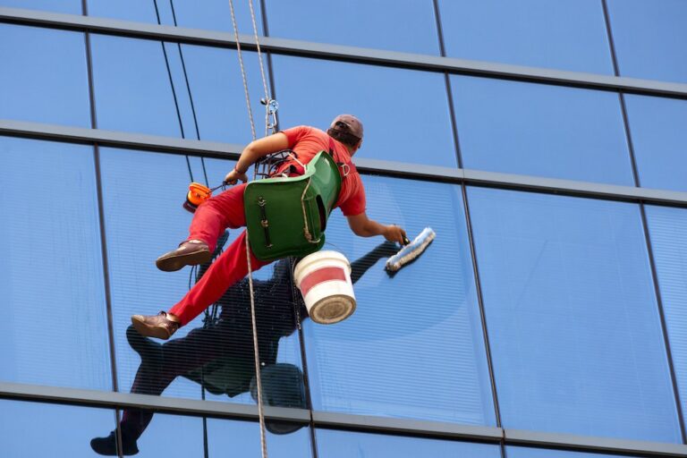 Window Washer Jobs in Canada With Free Visa Sponsorship | Eligibility, Job Description & Application Guide
