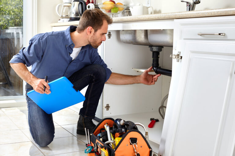 Work in Canada as an Electrician or Plumber (Skilled Trades) – 2025 Guide