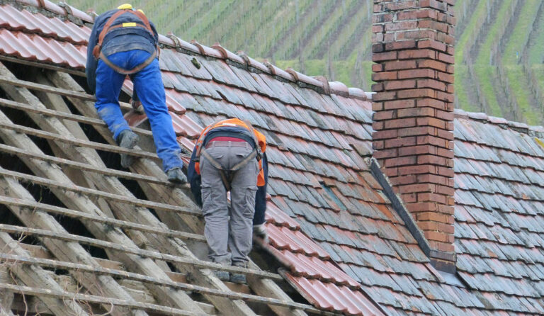 Roofer’s Helper Jobs in Canada With Free Visa Sponsorship: Eligibility & How to Apply